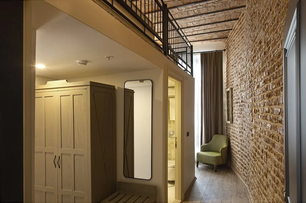 Loft Family Suite Balcony and Bathtub