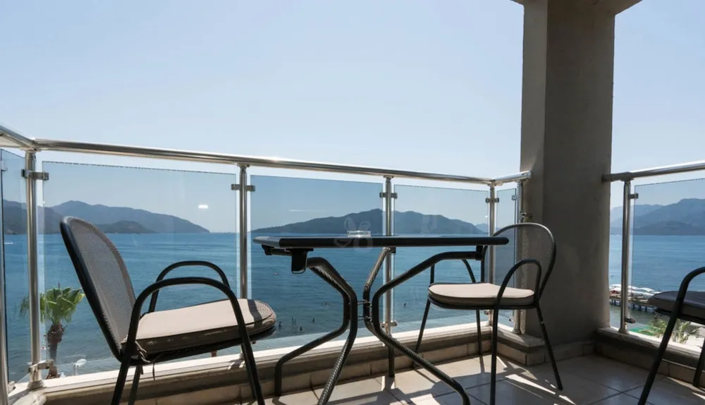 Direct Sea View Room
