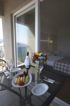 Yunus Hotel