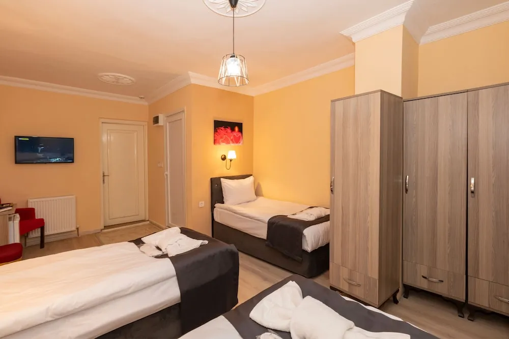 Standard Üç Kişilik Oda