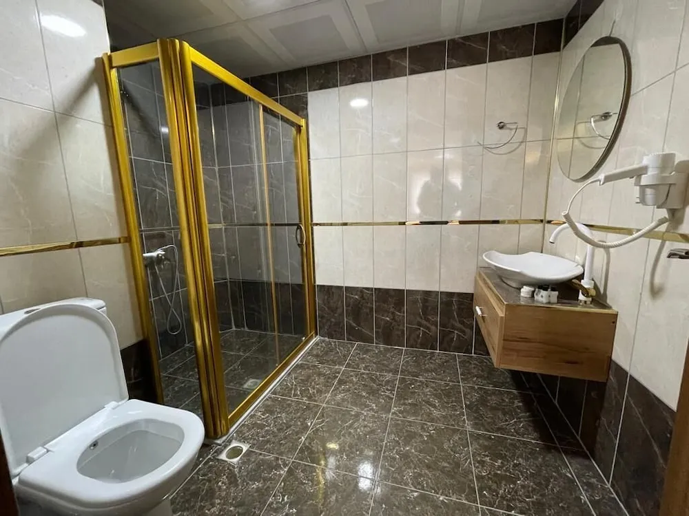 Deluxe Dört Kişilik Oda