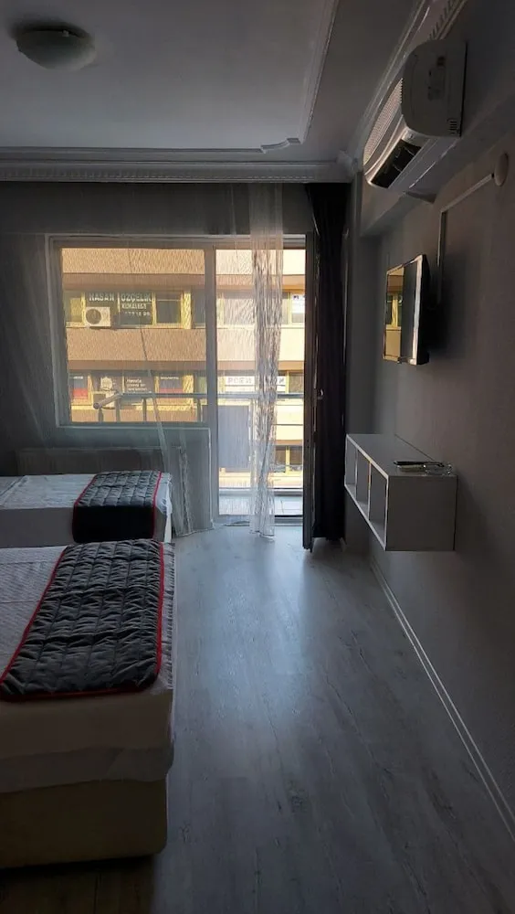 Standard Üç Kişilik Oda