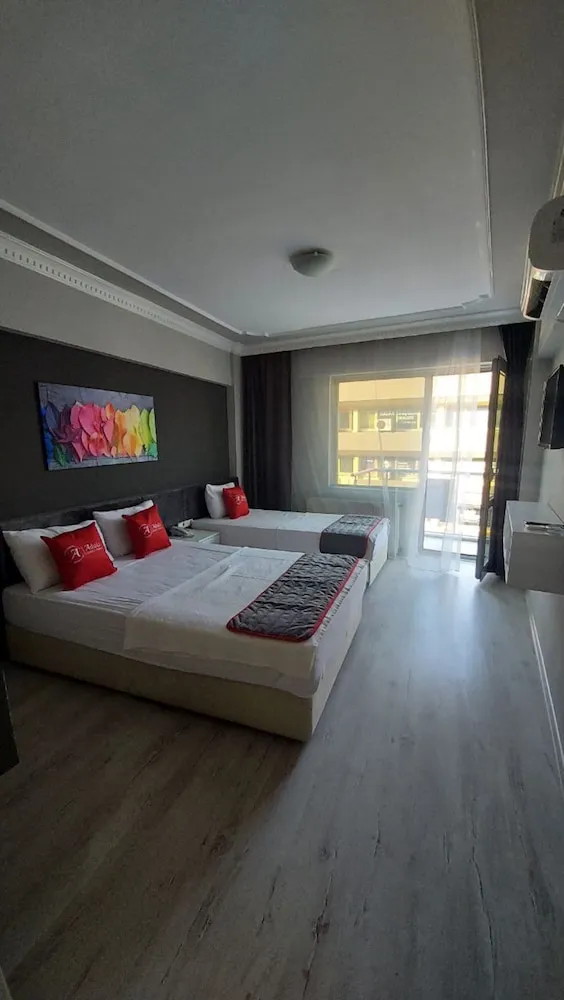 Standard Üç Kişilik Oda