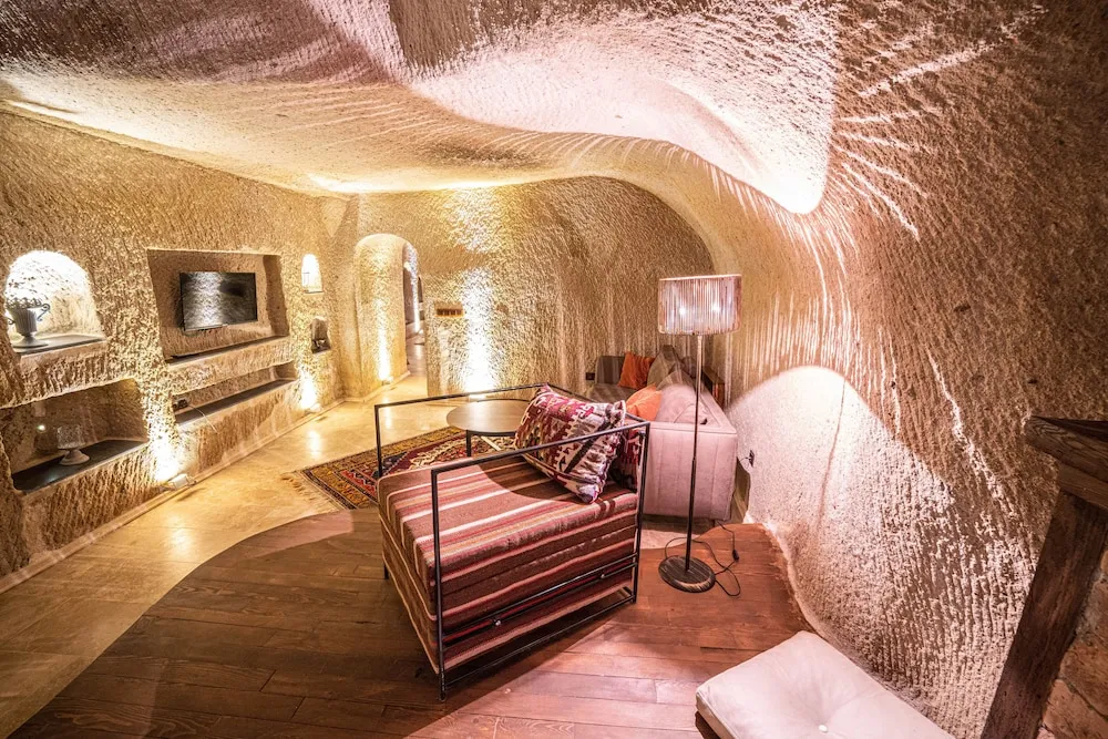 Grand Süit, 1 En Büyük (King) Boy Yatak ve Çekyat, Sıcak Su Küveti