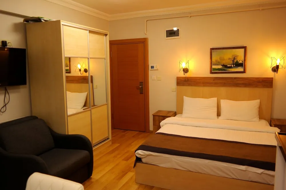 Deluxe Tek Büyük Yataklı Oda