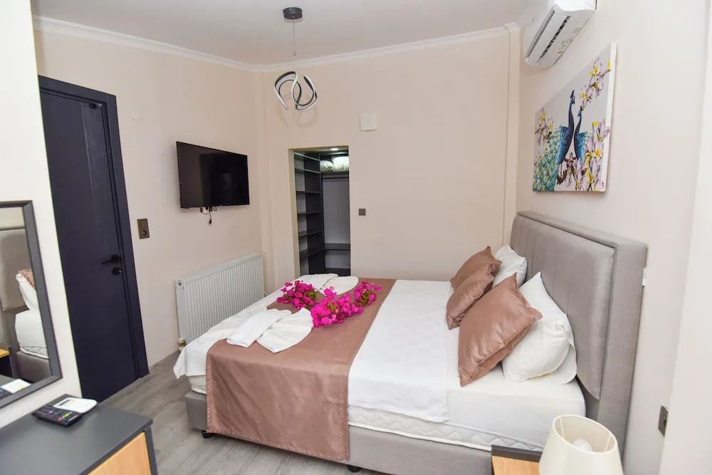 King Suite Sea View With Jacuzzi 1+1 888