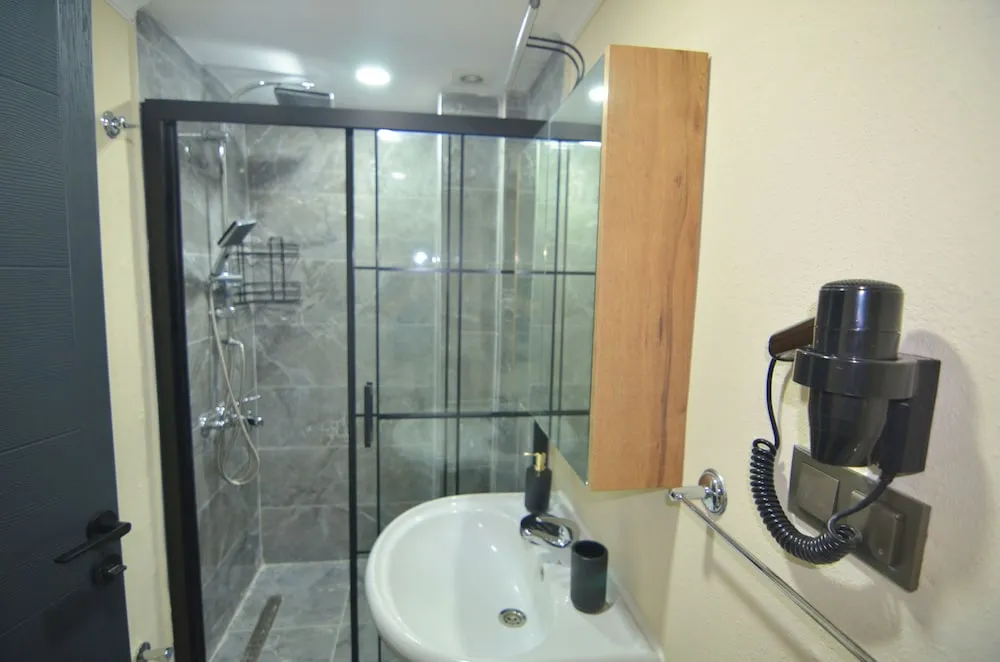 King Suite Sea View With Jacuzzi 1+1 888