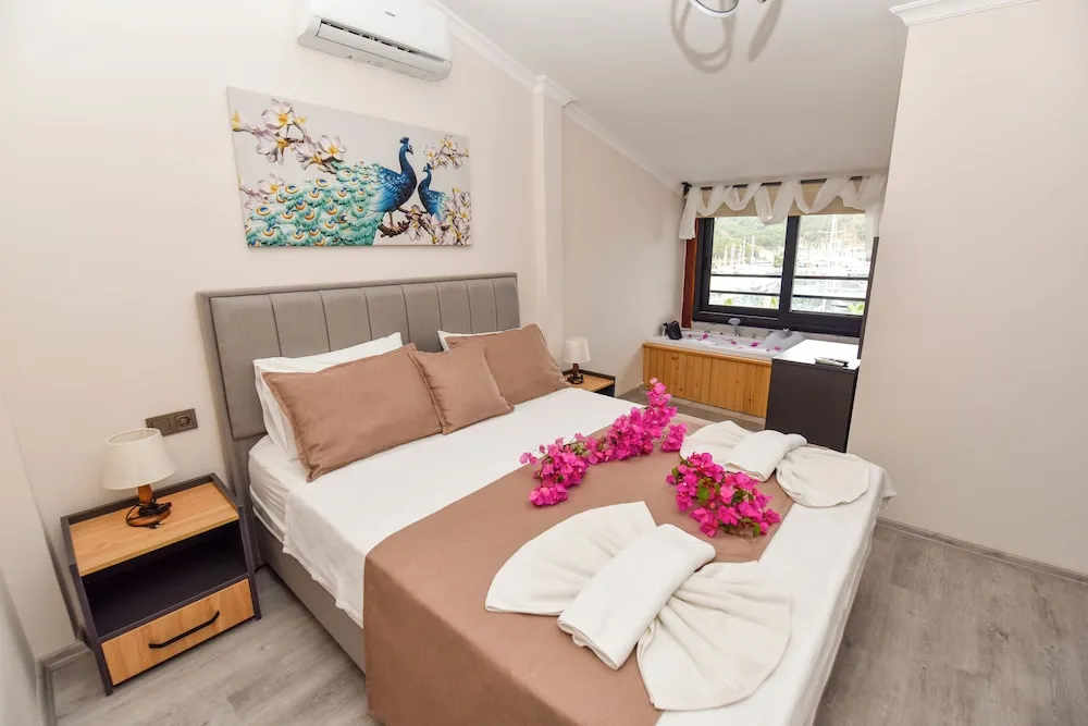 King Suite Sea View With Jacuzzi 1+1 888