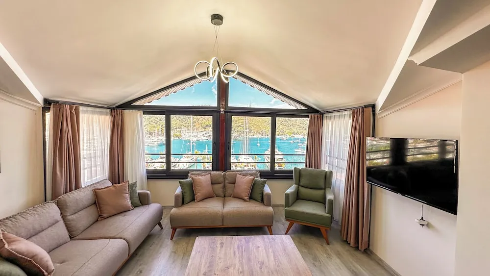 King Suite Sea View With Jacuzzi 1+1 888