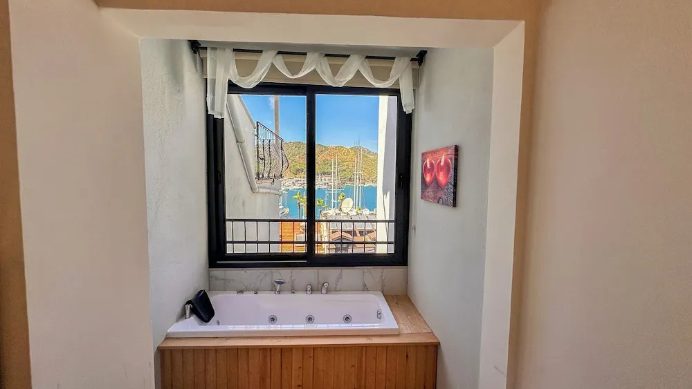 Panoramic Sea View With Jacuzzi 202-302
