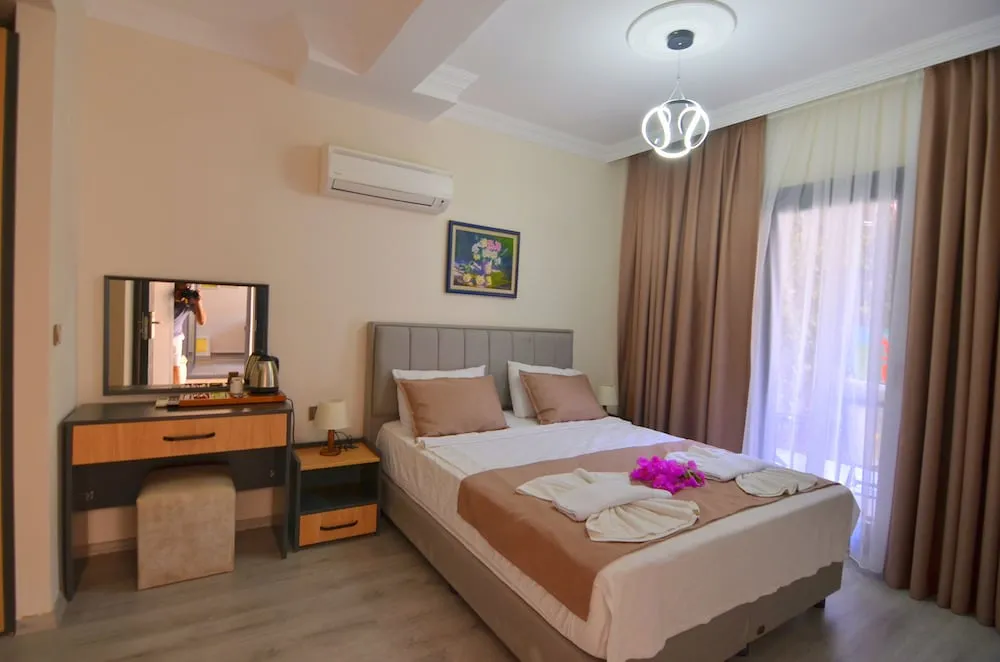 Garden Room 101