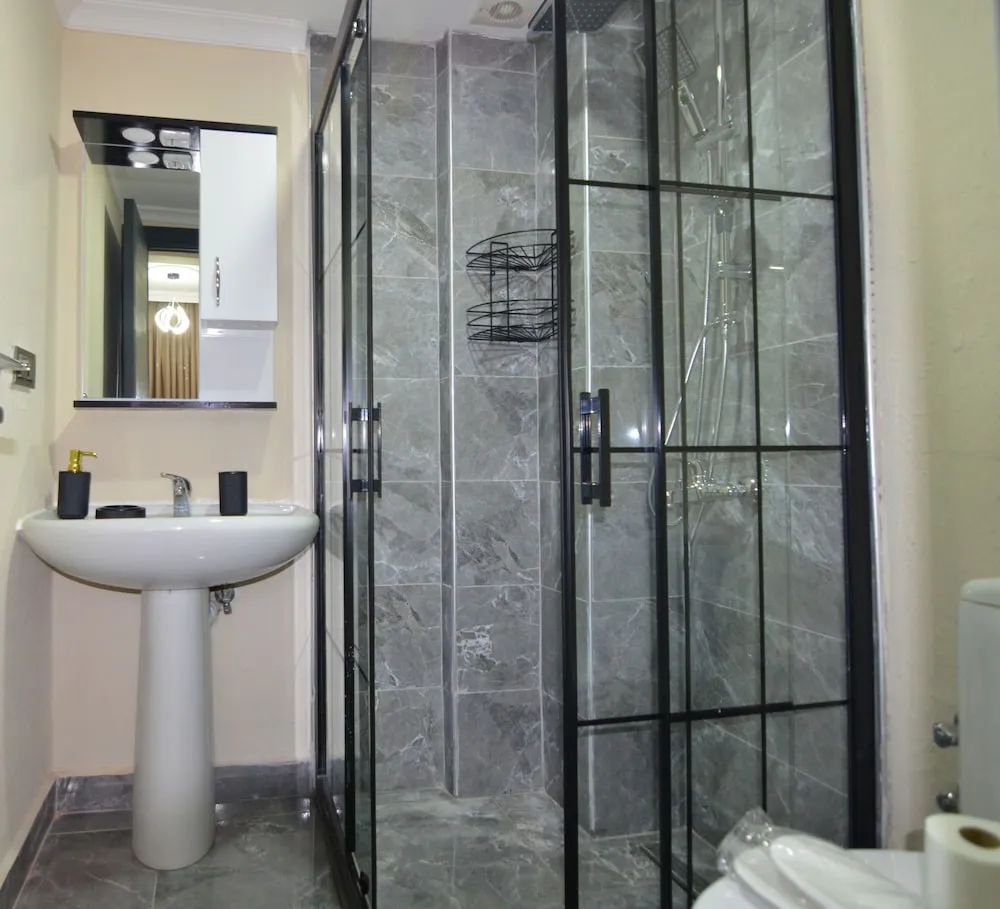 Garden Room 101