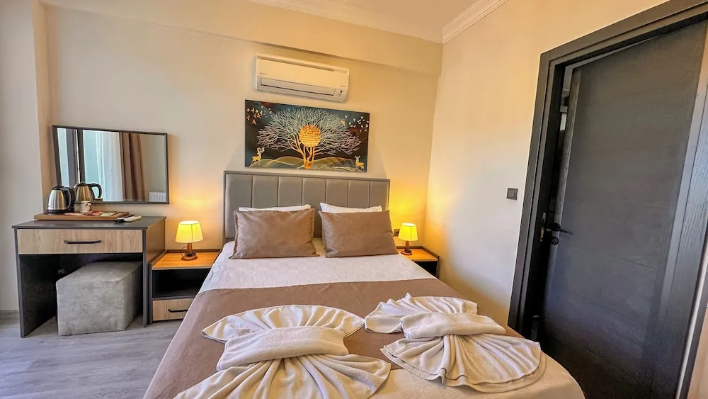 Right Sea View 201-301