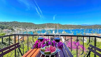 Mykonut Boutique Suites