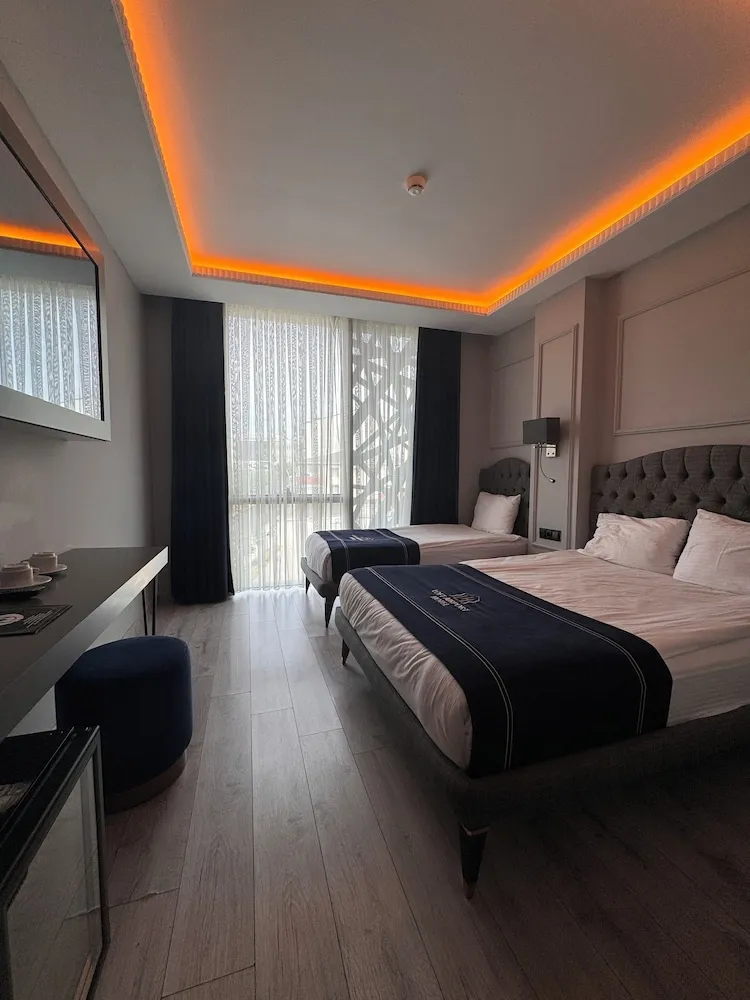 Deluxe Üç Kişilik Oda