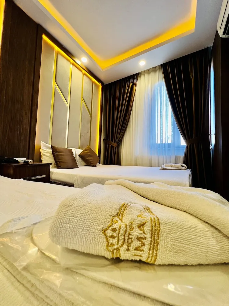 Deluxe Üç Kişilik Oda