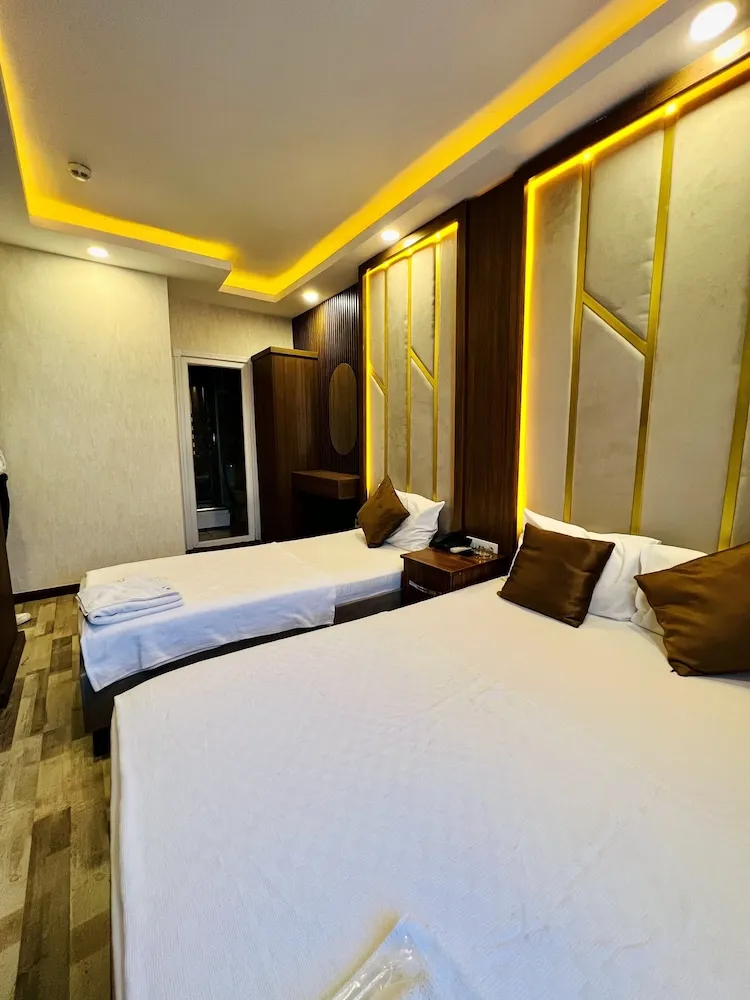 Deluxe Üç Kişilik Oda