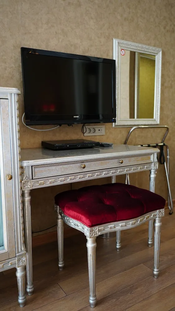 Deluxe Üç Kişilik Oda, Şehir Manzaralı