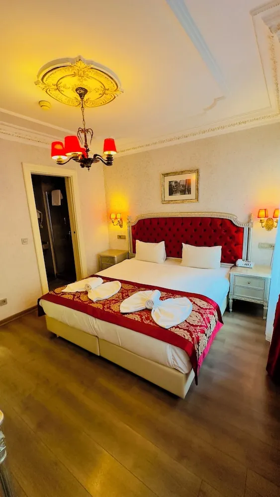 Deluxe Üç Kişilik Oda, Şehir Manzaralı