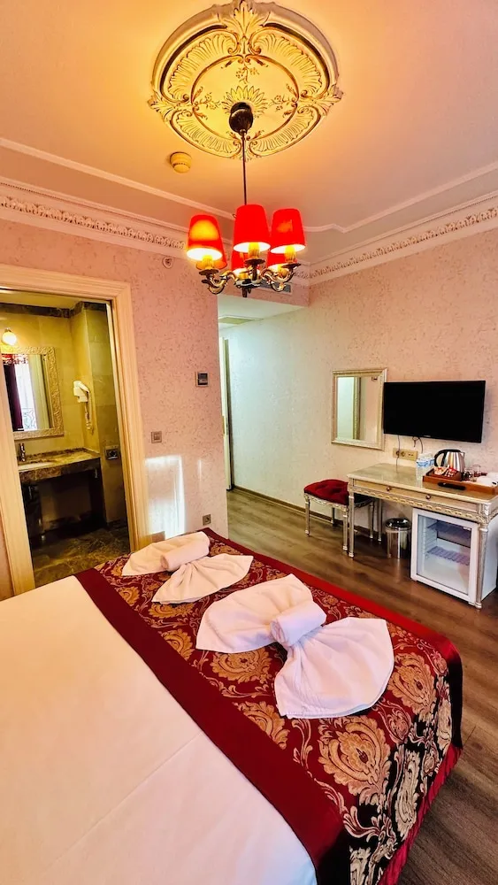 Deluxe Üç Kişilik Oda, Şehir Manzaralı