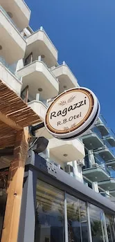 Reis Beach Hotel & Restaurant