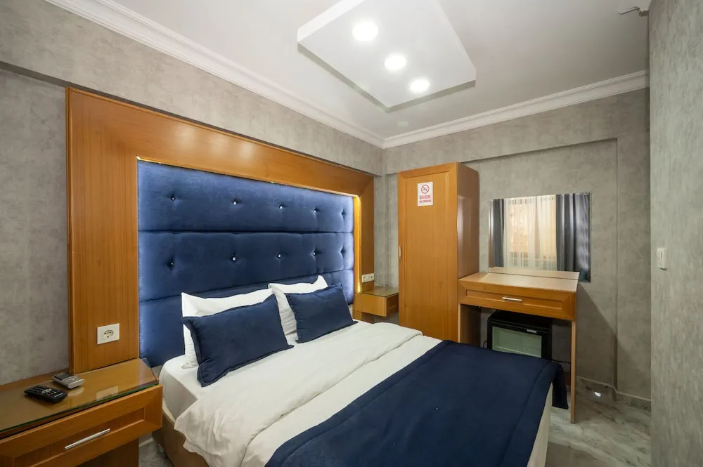 Classic Tek Büyük veya İki Ayrı Yataklı Oda