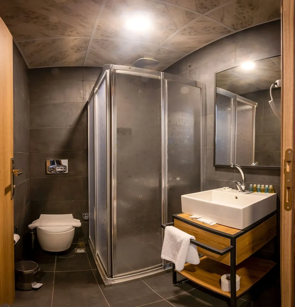 Deluxe Üç Kişilik Oda