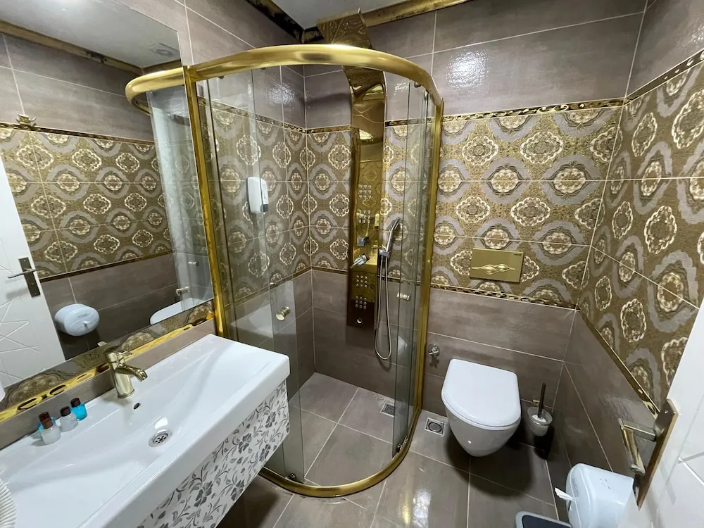 Standard Tek Büyük Yataklı Oda, Balkon, Bahçe Manzaralı