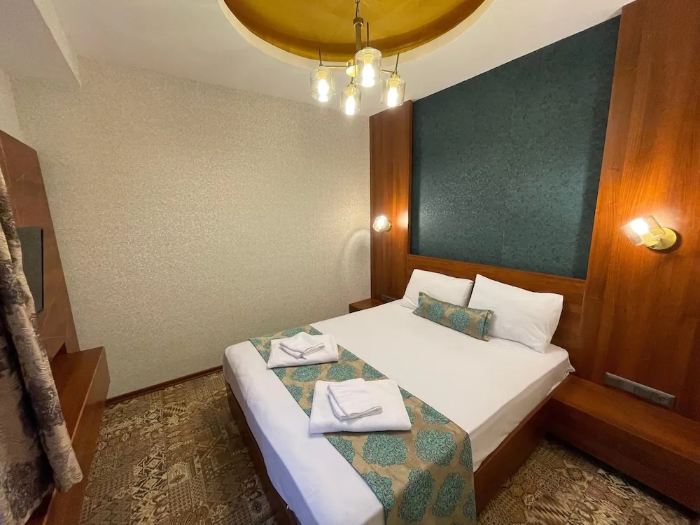 Standard Tek Büyük Yataklı Oda, Balkon, Bahçe Manzaralı