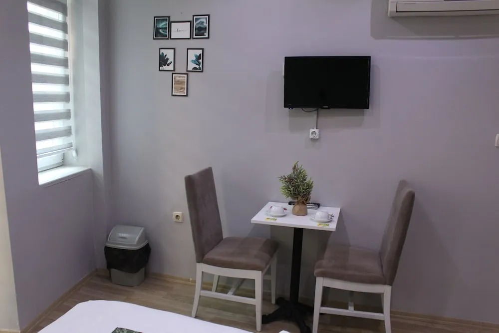 Royal Tek Büyük veya İki Ayrı Yataklı Oda