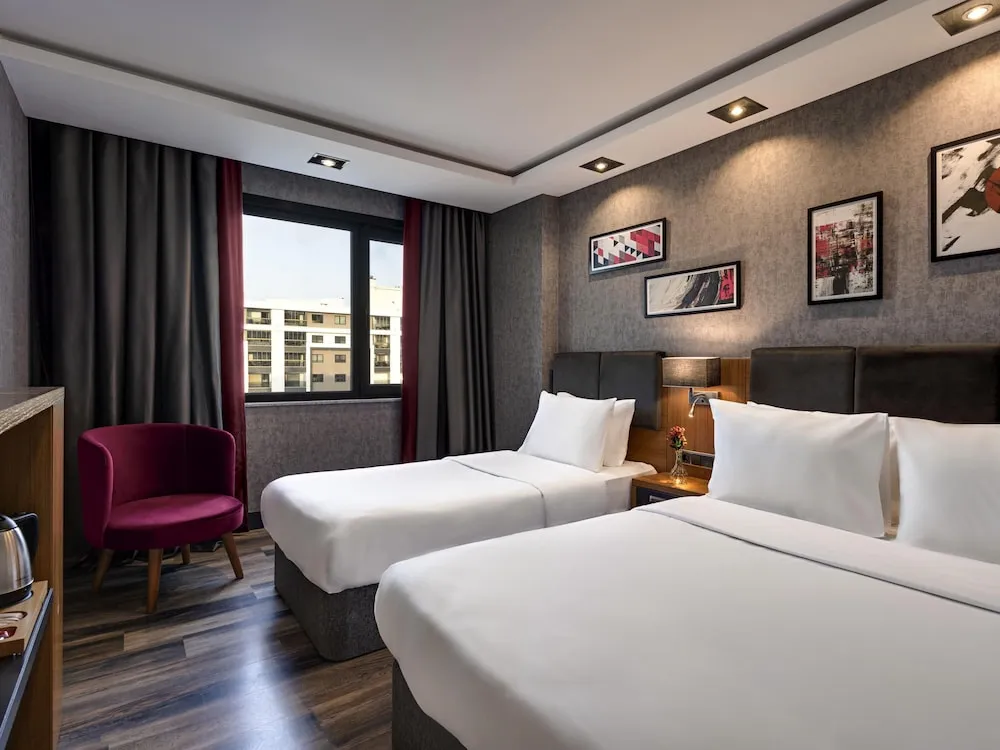 Deluxe Tek Büyük Yataklı Oda, 1 Çift Kişilik Yatak, Şehir Manzaralı