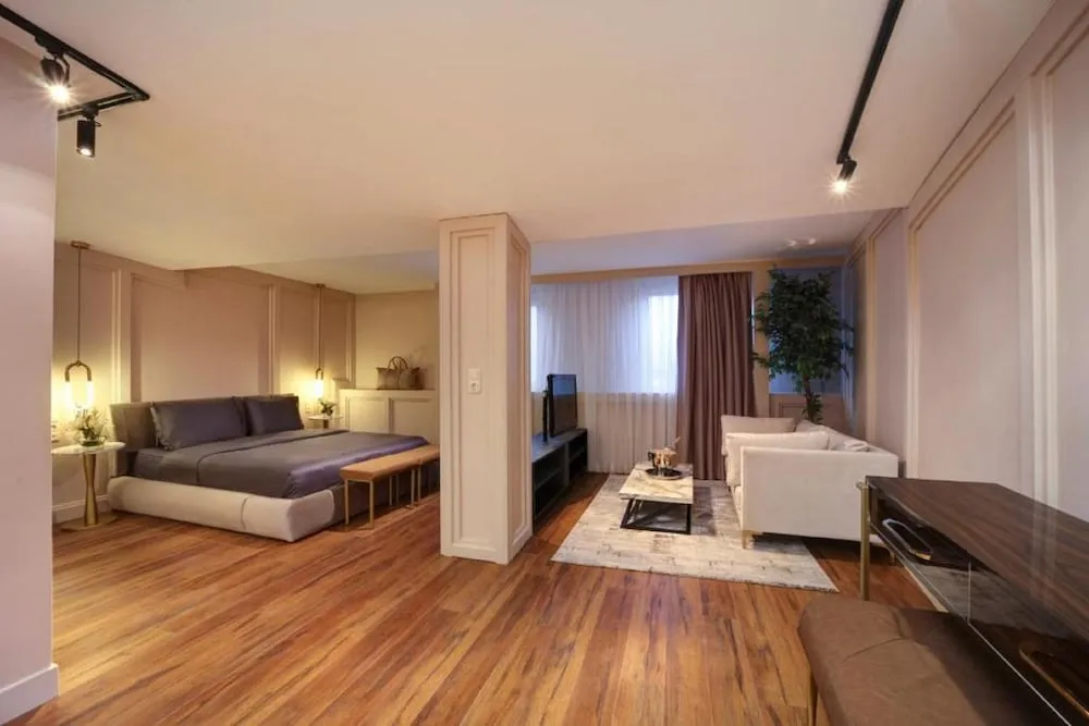 King Suite with Jacuzzi
