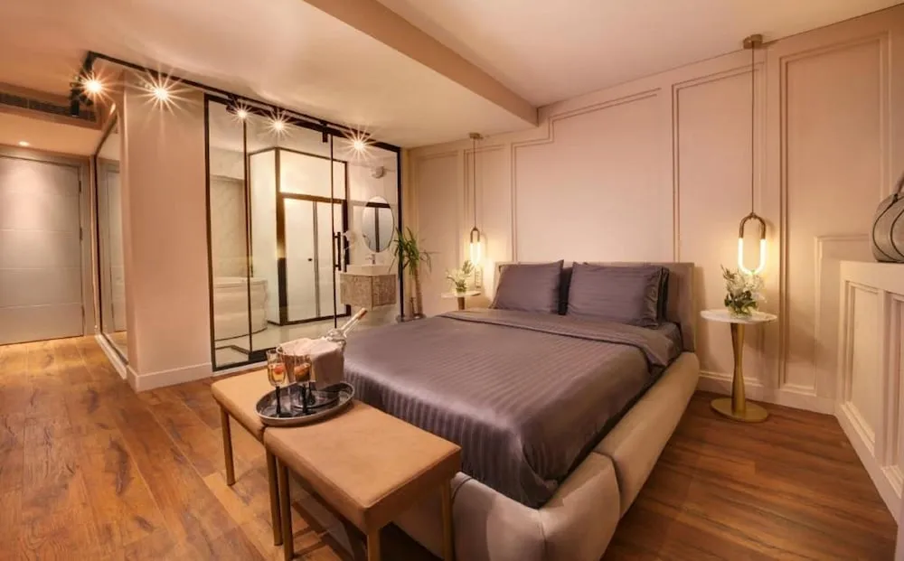 King Suite with Jacuzzi