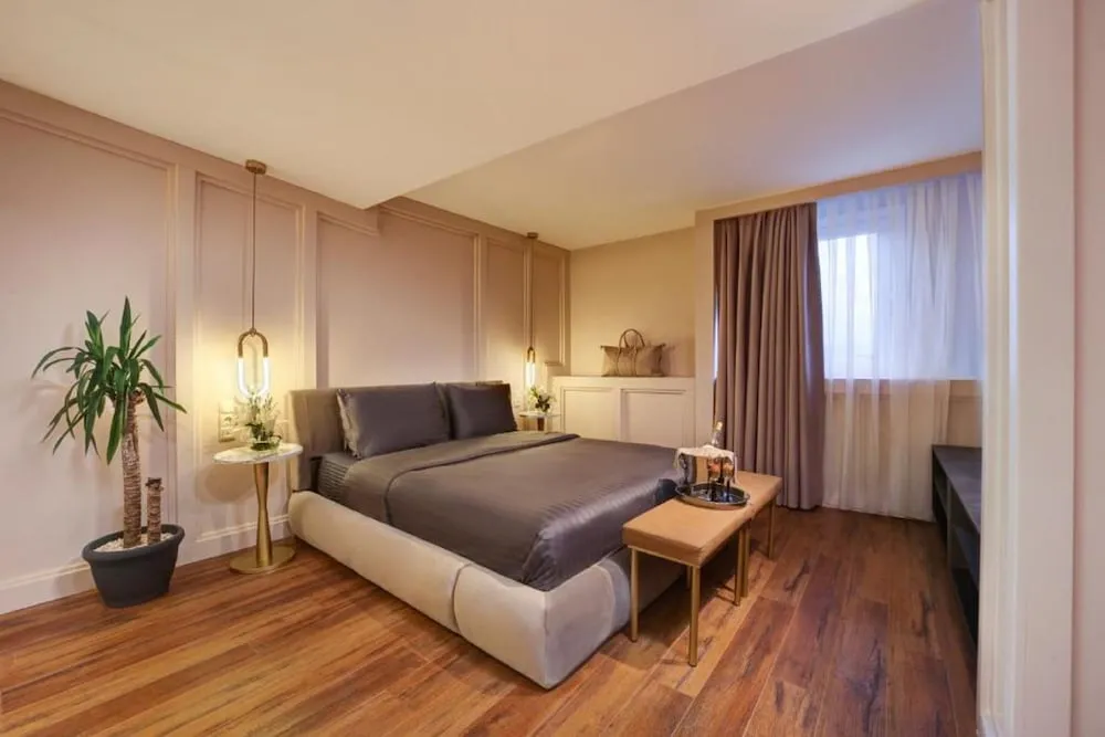King Suite with Jacuzzi
