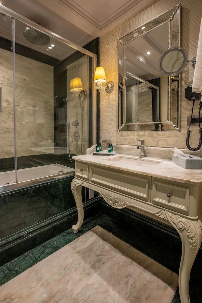 Deluxe Room (Bosphorus View )
