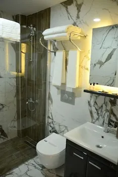 Mes Hotel