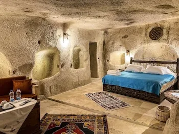 Takunya Cave Hotel