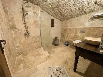 Takunya Cave Hotel