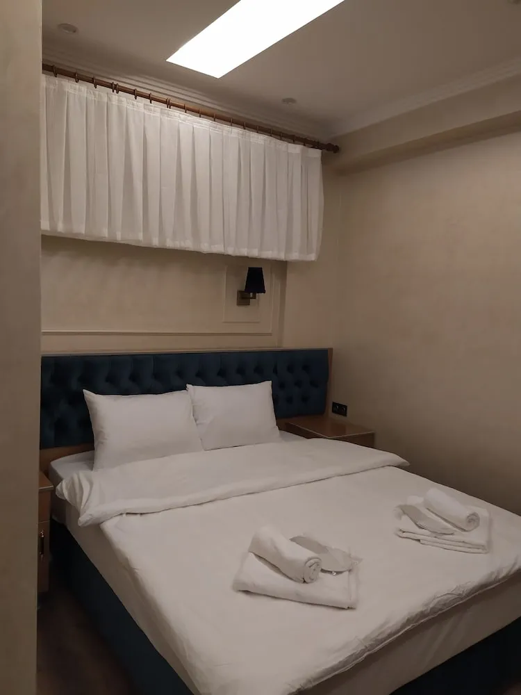 Standard Büyük Yataklı Tek Kişilik Oda