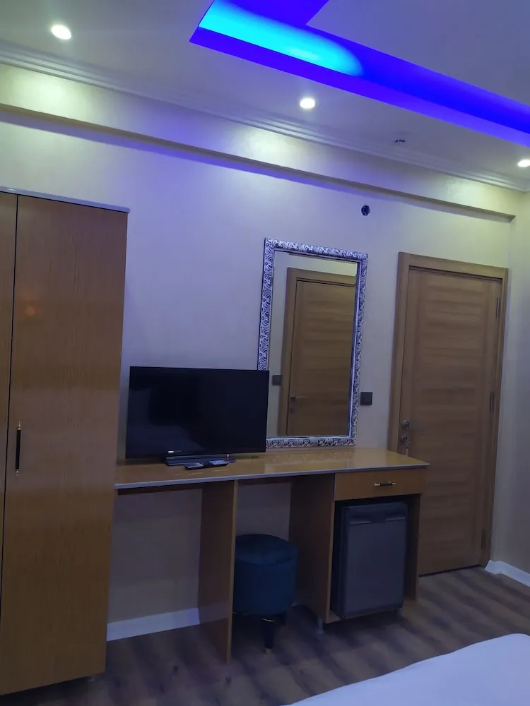 Standard Büyük Yataklı Tek Kişilik Oda