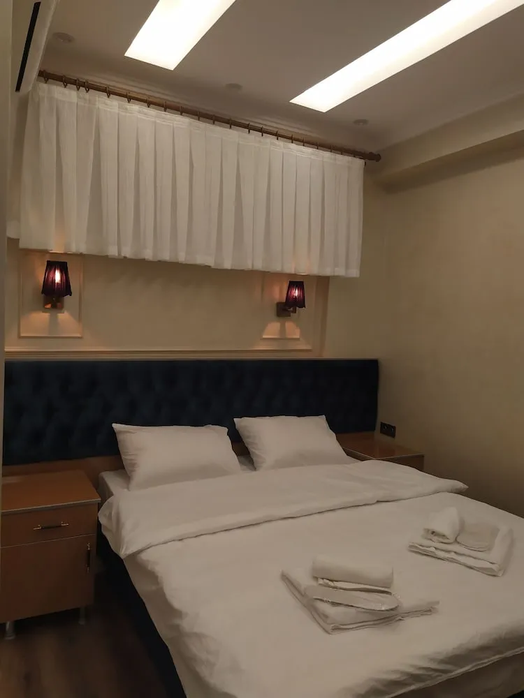 Standard Büyük Yataklı Tek Kişilik Oda