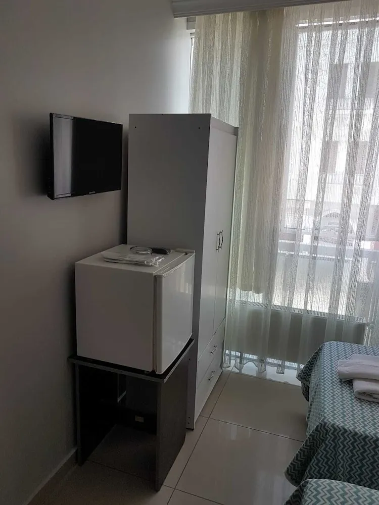 Classic Tek Büyük Yataklı Oda