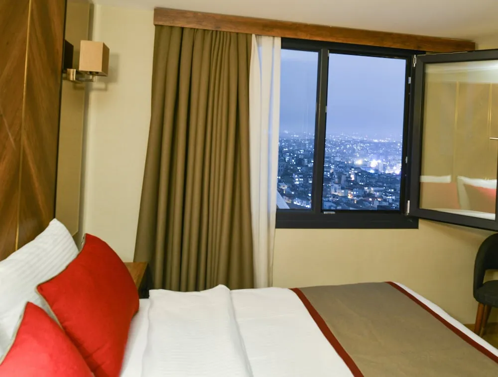 Standard Tek Büyük veya İki Ayrı Yataklı Oda, Sigara İçilmez, Şehir Manzaralı