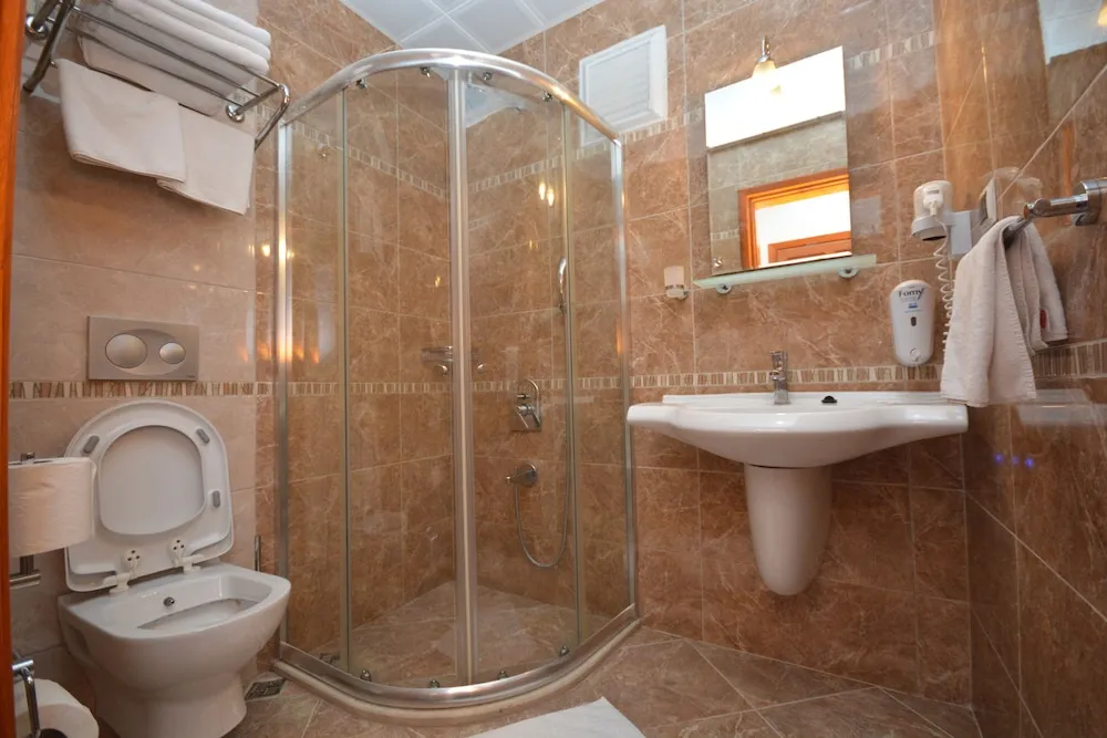 Standard Dört Kişilik Oda