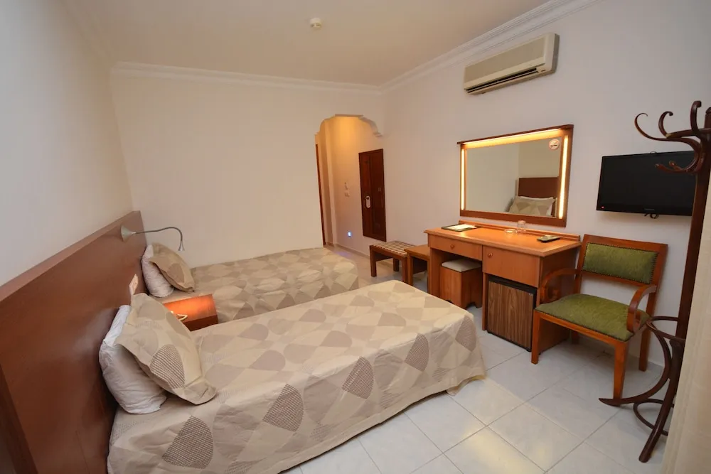 Standard Tek Büyük veya İki Ayrı Yataklı Oda