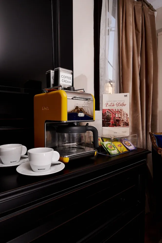 Basic Tek Büyük Yataklı Oda