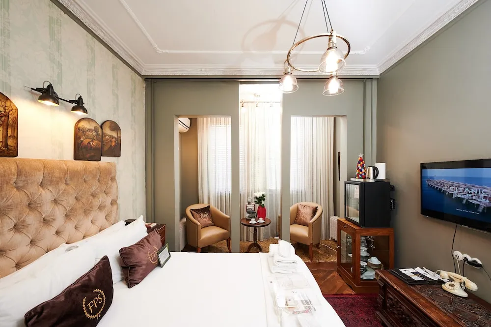 Basic Tek Büyük Yataklı Oda