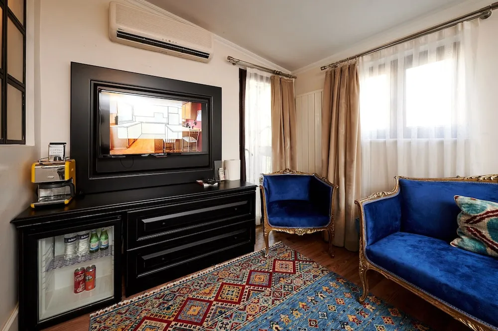 Basic Tek Büyük Yataklı Oda