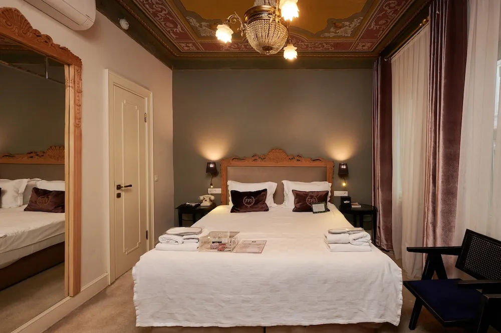 Superior Tek Büyük Yataklı Oda