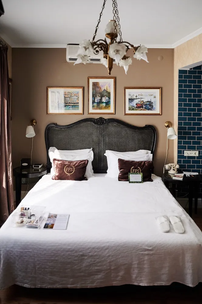 Superior Tek Büyük Yataklı Oda